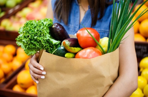 Nova cesta básica prioriza alimentos mais saudáveis